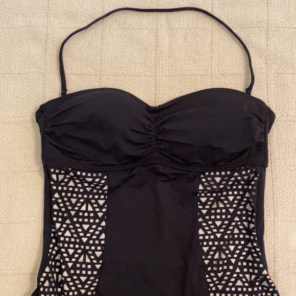 Kenneth Cole black bandeau one-piece swimsuit S - Picture 2 of 9